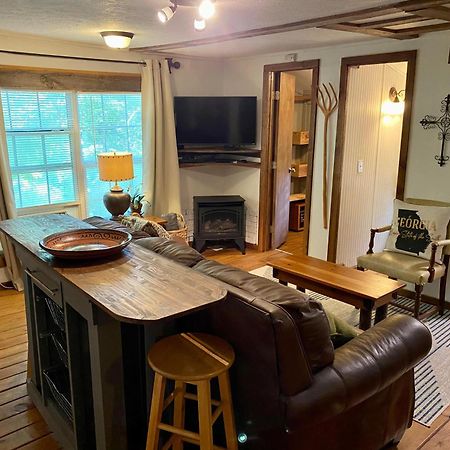Convenient Cottage-Hot Tub, 4 Minutes To Далонега Экстерьер фото