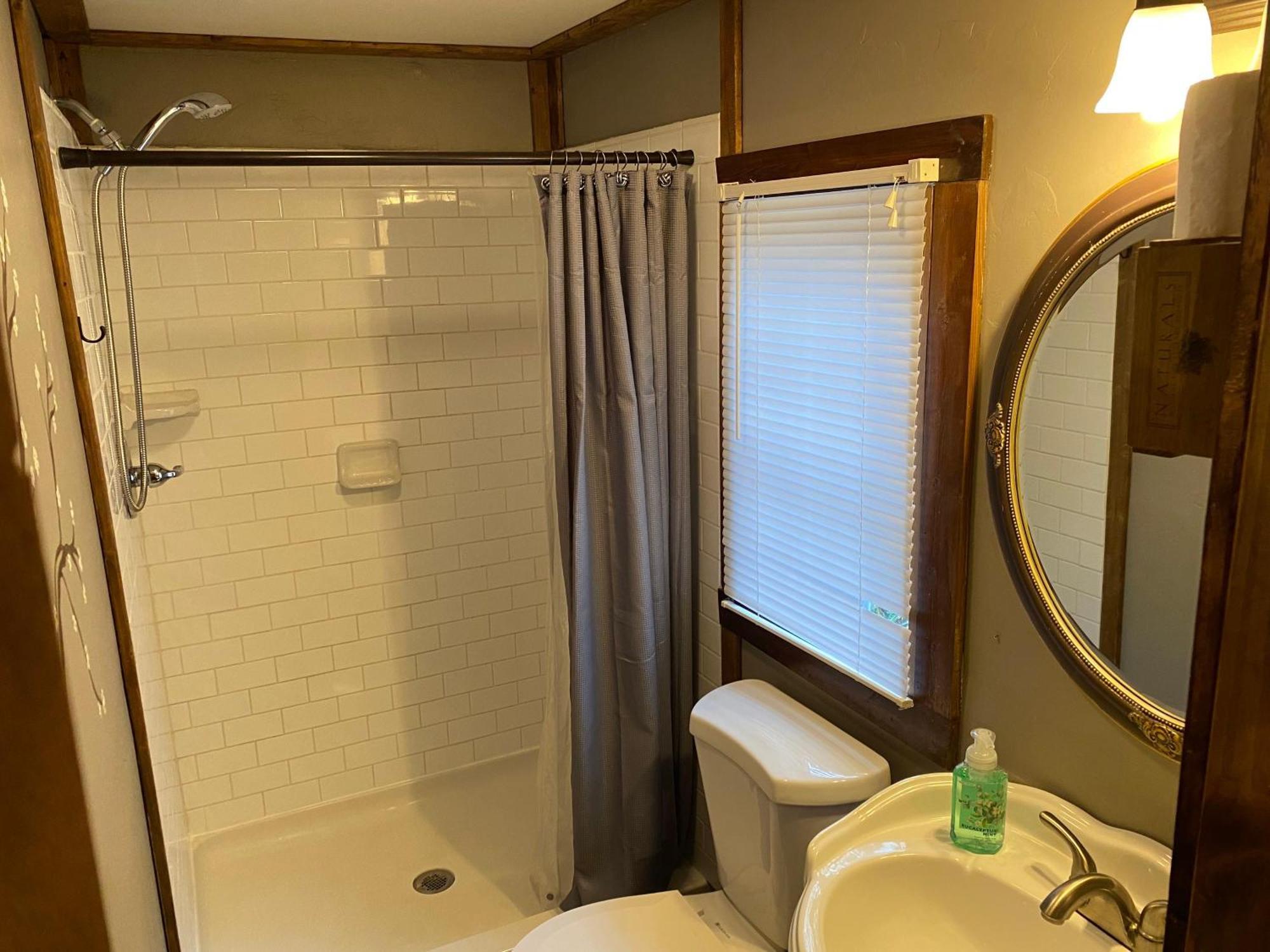 Convenient Cottage-Hot Tub, 4 Minutes To Далонега Экстерьер фото