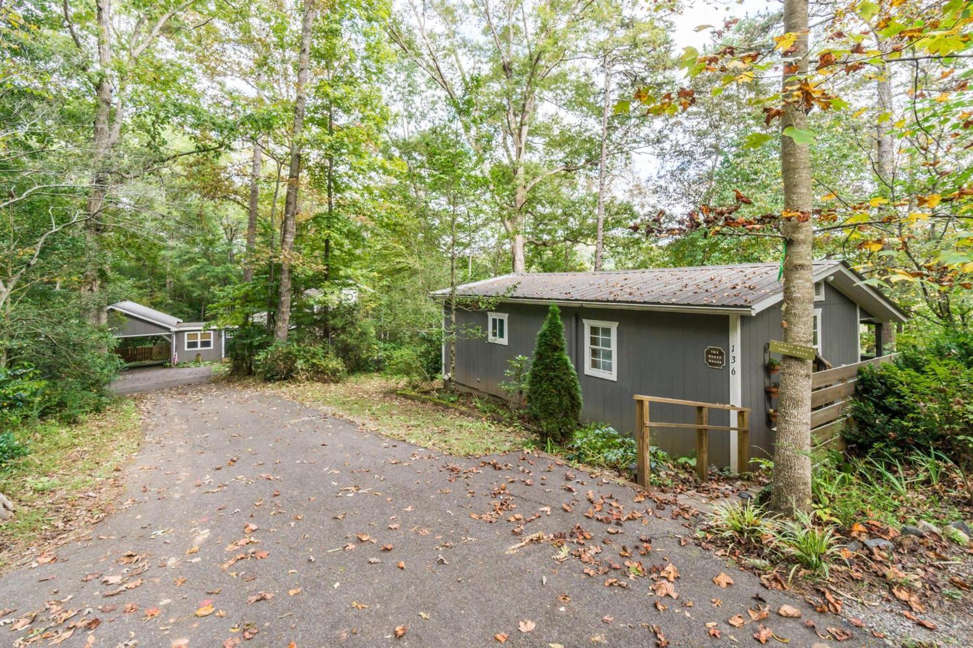 Convenient Cottage-Hot Tub, 4 Minutes To Далонега Экстерьер фото